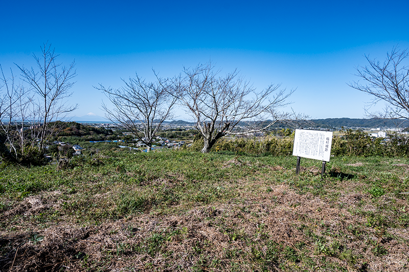 稲村城主郭