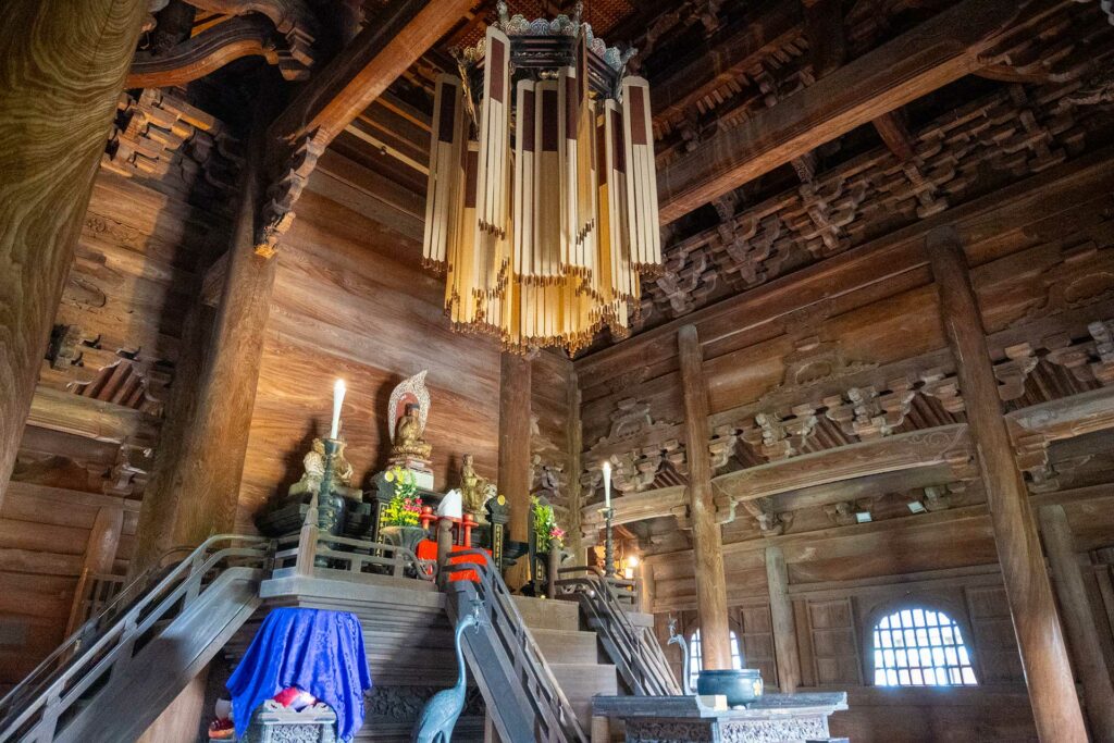 瑞龍寺 仏殿内