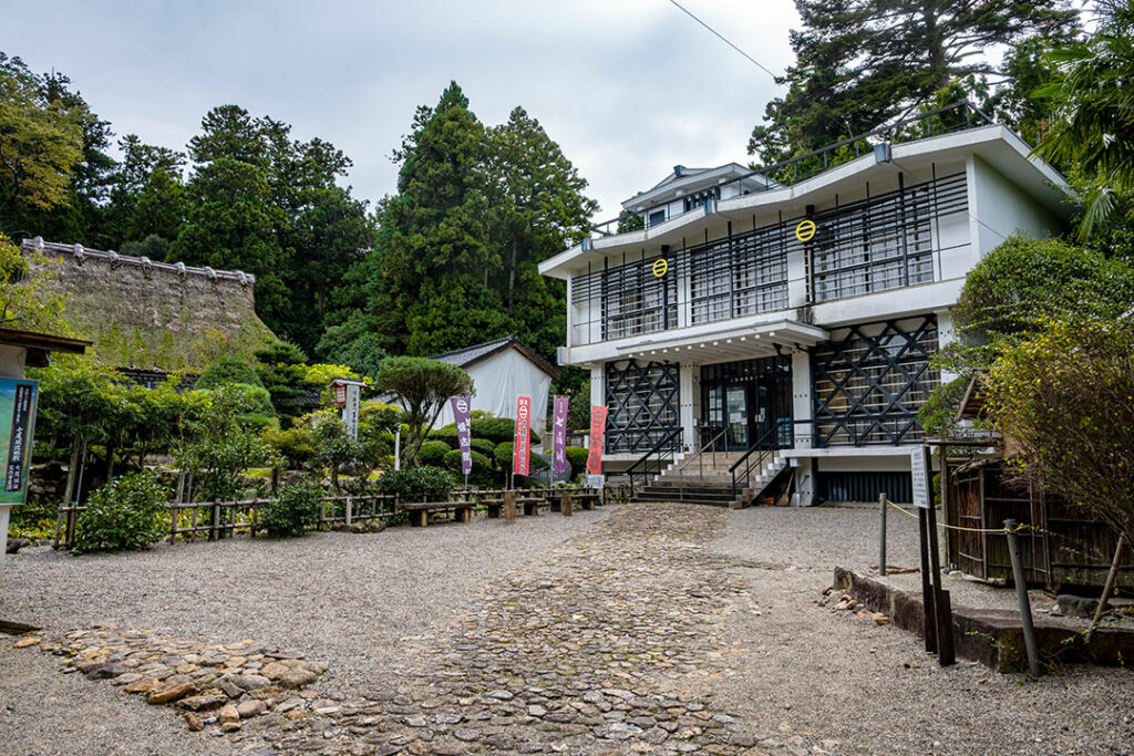 七尾城史資料館